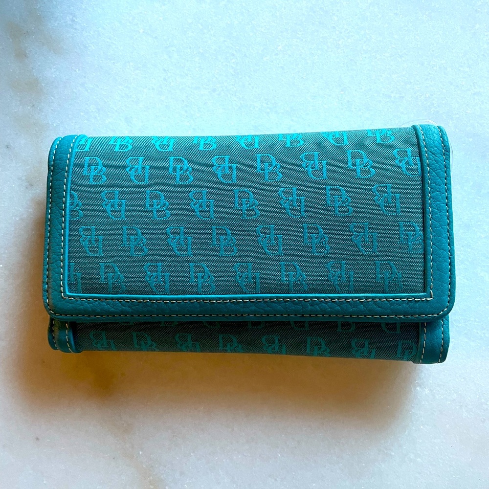 Turquoise Like New Dooney & Bourke Wallet